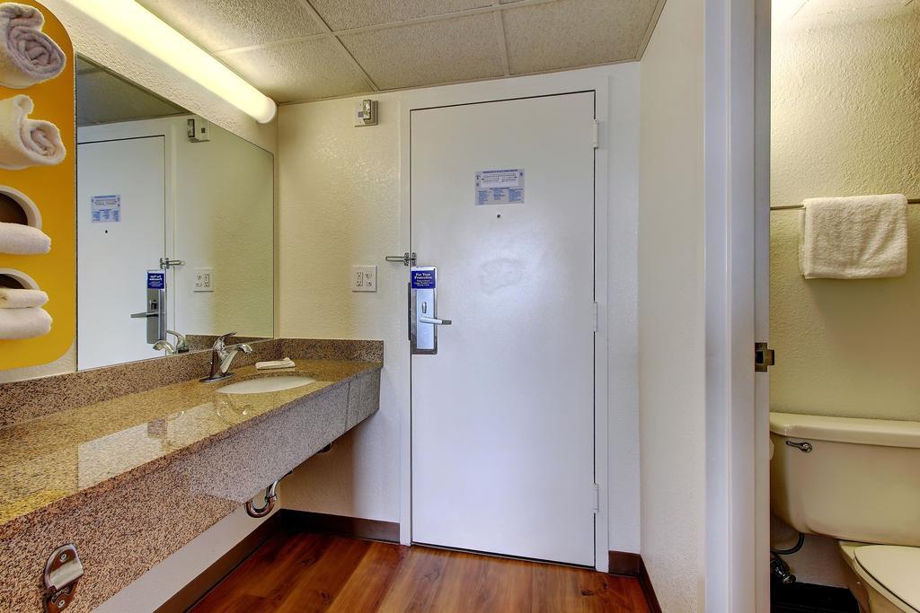 Motel 6-York, Pa - North Room photo